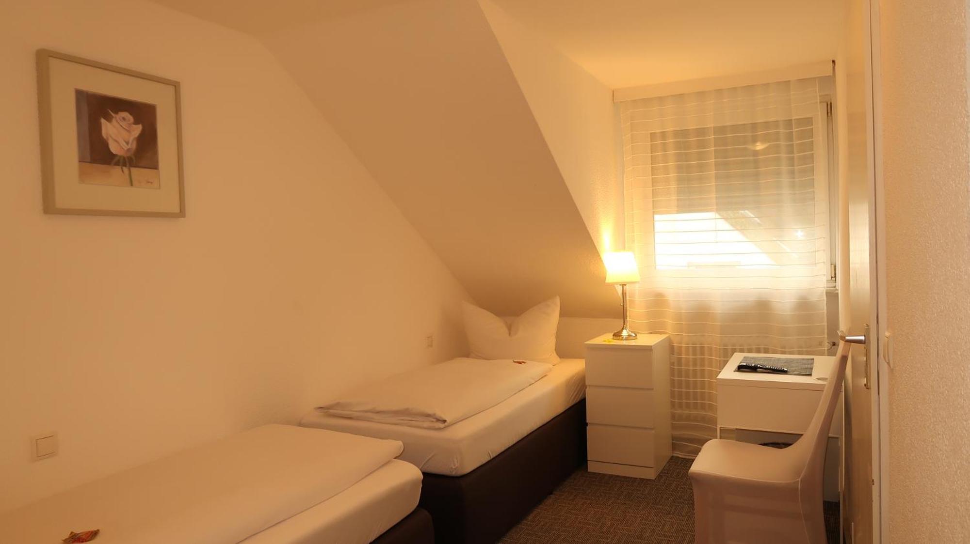 Hotel Zur Kripp Кобленц Экстерьер фото